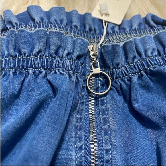 Ruffled and Ruching Denim Crop Top with Zipper - Picture 6 of 15